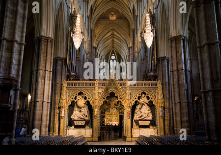 Galerie d'organes. Coro biombo y Quire Choir écran Isaac Newton. L'Abbaye de Westminster La Iglesia : Angleterre GO UK : en el Reino Unido. Banque D'Images