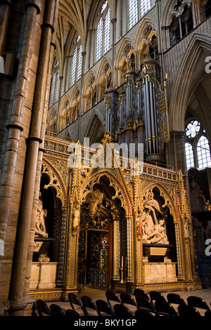 Galerie d'organes. Coro biombo y Choir Quire écran Isaac Newton. L'Abbaye de Westminster La Iglesia : Angleterre GO UK : en el Reino Unido. Banque D'Images