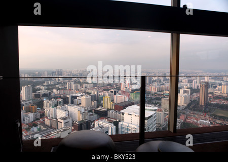 Vue aérienne de Singapour, vu de l'hôtel Swissotel Stamford à Singapour. Banque D'Images