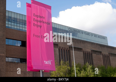 La Tate Modern, célèbre son 10 e anniversaire, Londres, Grande-Bretagne - 12 mai 2010 Banque D'Images