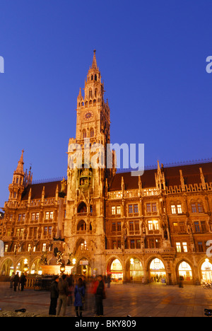 Mary's Place avec colonne mariale et nouvel hôtel de ville, Munich, Bavière, Allemagne Banque D'Images