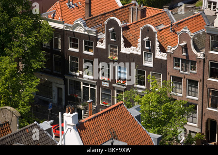 Maisons, Jordaan, vue depuis la tour de l'église Westerkerk typique de maisons à pignons de Jordaan, Amsterdam, Hollande, Pays-Bas Banque D'Images