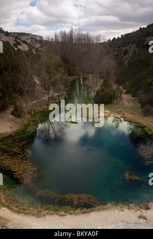 Fuentona lagoon, Sierra de los Ángeles, Soria, Espagne / Ojo de la Fuentona, Sierra de los Ángeles, Soria, Espagne Banque D'Images