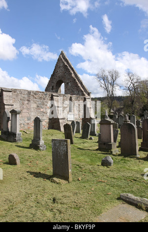 Ruines de l'église de St Mary Kincardine O'Neil Aberdeenshire Ecosse Mai 2010 Banque D'Images