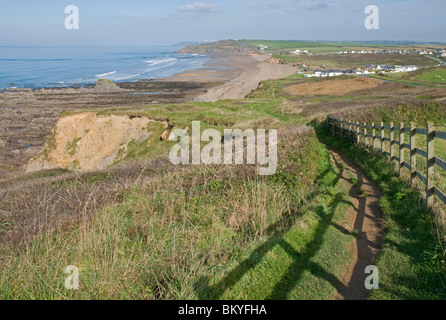 Côte atlantique du nord de l'impressionnant à Cornwall Widemouth Bay au sud de Bude Banque D'Images