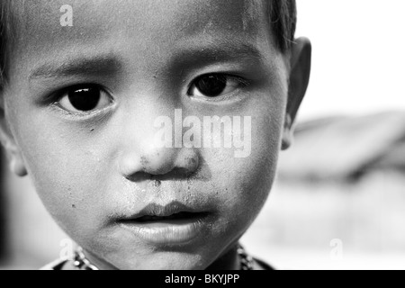 Hill tribe boy près de Luang Prabang, Laos Banque D'Images