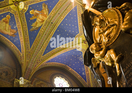 Détail du cénotaphe de Suor Maria Raggi, travail par G. L. Bernini, Basilique Santa Maria Sopra Minerva, Rome Banque D'Images