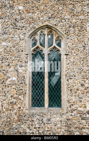 La fenêtre de l'église de St Mary the Virgin, Rushall, Norfolk Banque D'Images