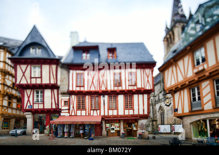 Henry IV square, ville de Vannes, Departament de Morbihan, Bretagne, France. L'objectif utilisé incliné pour plus faible profondeur de champ Banque D'Images