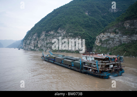 Freighter, Yangtze Yangtze River, près de Yichang, Chine Banque D'Images