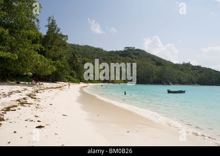 Plage de Port Launay, l'île de Mahé, Seychelles Banque D'Images