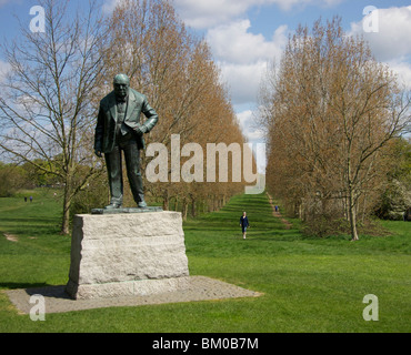 Winston Churchill Statue, Woodford, Essex, UK Banque D'Images