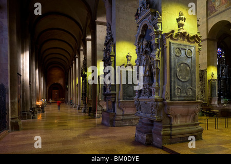 Vue de l'intérieur de la Cathédrale de Mayence, Mainz, Rhénanie-Palatinat, Allemagne, Europe Banque D'Images