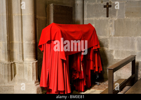 Vue de l'intérieur de la Heilig Kreuz dans Schwaebisch Gmuend Muenster, Bade-Wurtemberg, Allemagne, Europe Banque D'Images