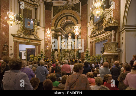 Statue de la Vierge, de l'intérieur d'Basilca de la Virgen de los Desamparados, Plaza Virgen, Valencia, Espagne Banque D'Images