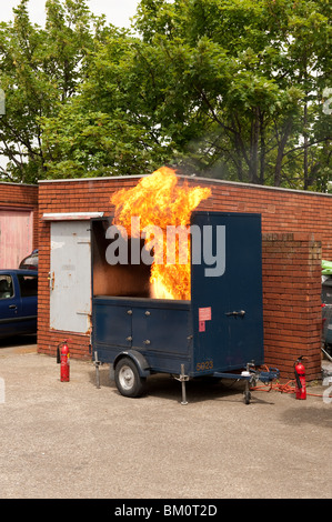Puce de sécurité incendie pan démonstration Banque D'Images