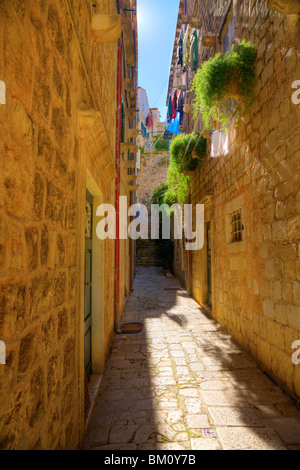 Rue étroite en Dubrovnik Banque D'Images