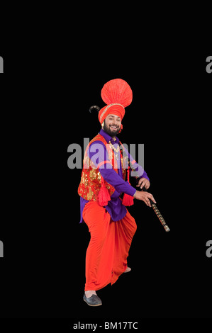 Le Bhangra danse folklorique traditionnelle du Pendjab en Inde du Nord Banque D'Images