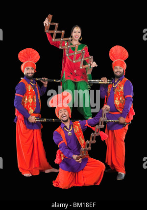 Le Bhangra danse folklorique traditionnelle du Pendjab en Inde du Nord Banque D'Images