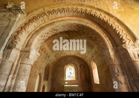 Royaume-uni, Angleterre, Herefordshire, Kempley, St Mary's ancienne église Norman choeur arch et de peintures murales médiévales Banque D'Images