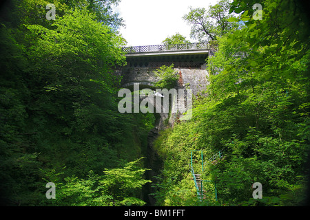 Les trois ponts sur la gorge de la rivière au Pont du Diable, Ceredigion, pays de Galles, Royaume-Uni Banque D'Images