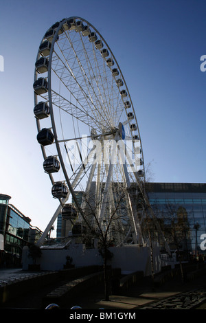 La roue de Manchester, une grande roue temporaire qui est en place dans exchange square depuis 2004. Banque D'Images