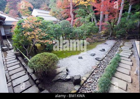 Jardin d'automne à Nison dans (Nisonin) Temple, datant de 834, zone Sagano, Kyoto, Japon, Asie Banque D'Images