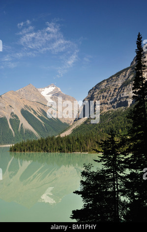 Le lac Kinney et montagne Whitehorn, le parc provincial du mont Robson, British Columbia, Canada, Amérique du Nord Banque D'Images