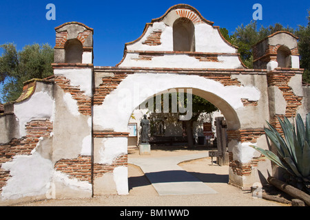 Entrée de la Mission San Miguel Arcangel, San Miguel, en Californie, États-Unis d'Amérique, Amérique du Nord Banque D'Images