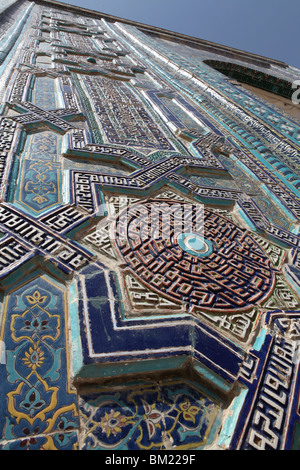Détail de la partie du Shah-i-Zinda, qui comprend l'ensemble des mausolées et autres bâtiments, en rituel Samarkand (Ouzbékistan). Banque D'Images