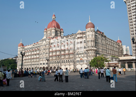 Le Taj Mahal Hotel proche de la porte de l'Inde à Mumbai Banque D'Images