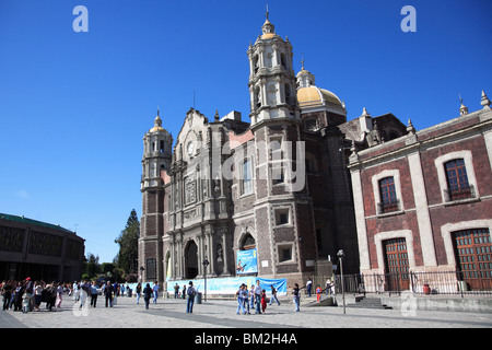 , Basilique Notre Dame de Guadalupe, le sanctuaire catholique le plus visité dans les Amériques, Mexico, Mexique Banque D'Images