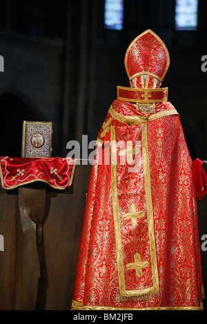Mgr Grégoire Ghabroyan à célébration Arménienne Catholique dans la cathédrale de Paris, Paris, France Banque D'Images