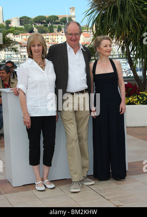 RUTH SHEEN JIM BROADBENT & LESLEY MANVILLE UNE AUTRE ANNÉE PHOTOCALL CANNES FILM FESTIVAL 2010 PALAIS DES FESTIVAL CANNES FRANC Banque D'Images