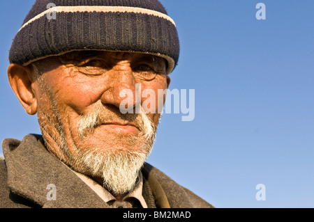 Portrait d'ancien homme Kirghize, Sary Tash, Kirghizistan Banque D'Images