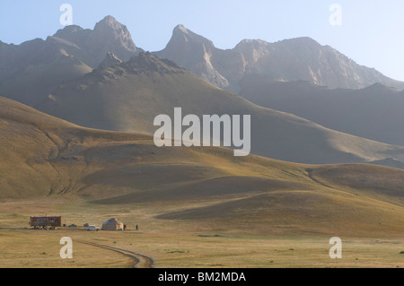 Montagnes près de Sary Tash, Kirghizistan Banque D'Images