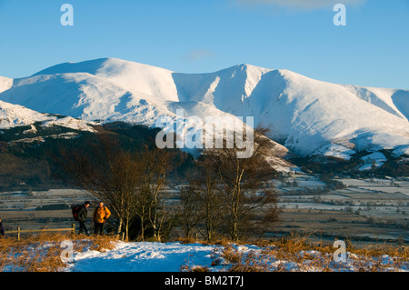 Skiddaw de Kinn (Grisedale Pike) en hiver, près de Keswick, Lake District, Cumbria, England, UK Banque D'Images