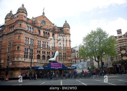 Cambridge Circus - Priscilla sur au théâtre Palace - Shaftsbury Avenue Banque D'Images