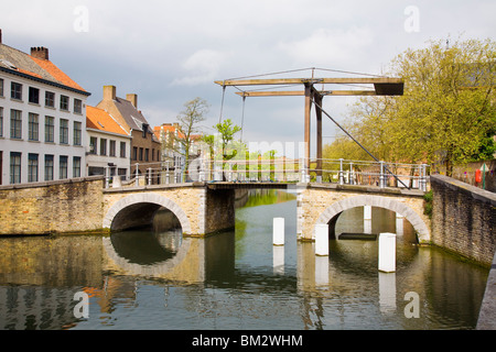 Duinenbrug - pont de bois sur la Potterierei Banque D'Images