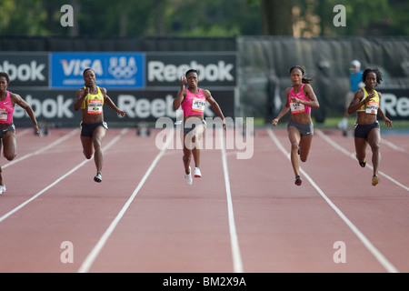 Carmelita Jeter (USA) gagnant, en compétition dans le 100 mètres à la Reebok Grand Prix 2009 Banque D'Images