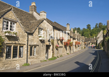 Castle Combe village dans le Wiltshire en Angleterre Banque D'Images