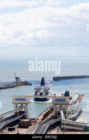 P&O Ferries de Douvres Docks de l'Est du Terminal de Ferry, Kent, UK Banque D'Images