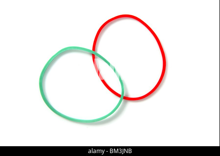 Deux bandes en caoutchouc cercle couleur intersection isolated over white Banque D'Images