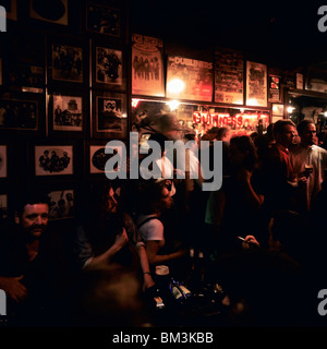 Les gens de O'DONOGHUE'S PUB IRLANDE DUBLIN Dublin EUROPE IRLANDE EUROPE Banque D'Images