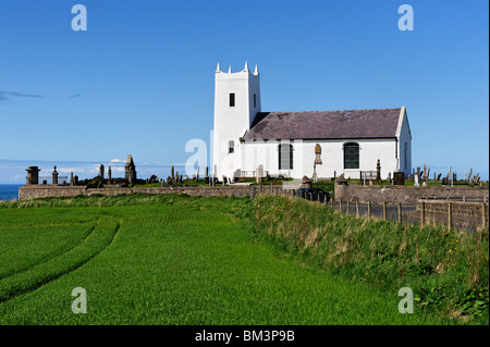 Ballintoy church sur la côte d'Antrim du nord de l'Irlande du Nord Banque D'Images