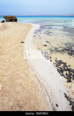 Tropical Beach sur la mer Rouge, Marsa Alam, Egypte Banque D'Images