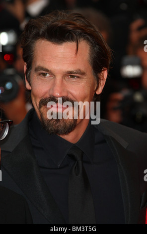 JOSH BROLIN, vous rencontrerez un Tall Dark Stranger PREMIER FESTIVAL DU FILM DE CANNES 2010 PALAIS DES FESTIVAL CANNES FRANCE 15 Mai 201 Banque D'Images