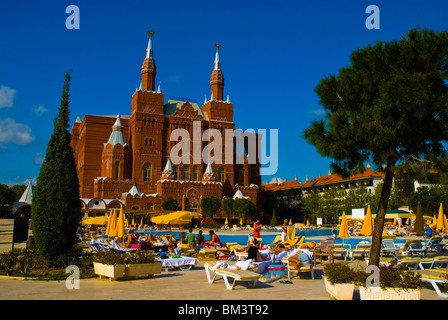 Kremlin Palace complexe de l'hôtel Lara près de la côte Méditerranéenne d'Antalya Turquie Asie Banque D'Images