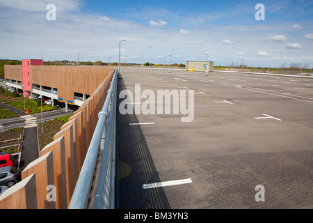 Pont supérieur de plusieurs étages pour le personnel Banque D'Images