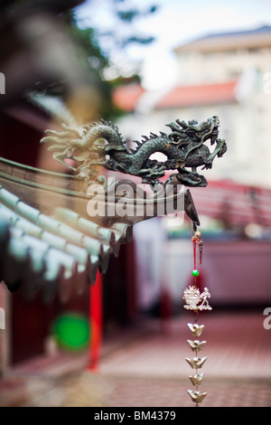 Décorations chinois dans le Temple Thian Hock Keng, Chinatown, Singapour Banque D'Images